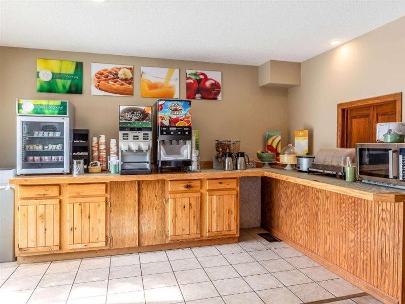 Quality Inn Lakefront Saint Ignace Exteriör bild