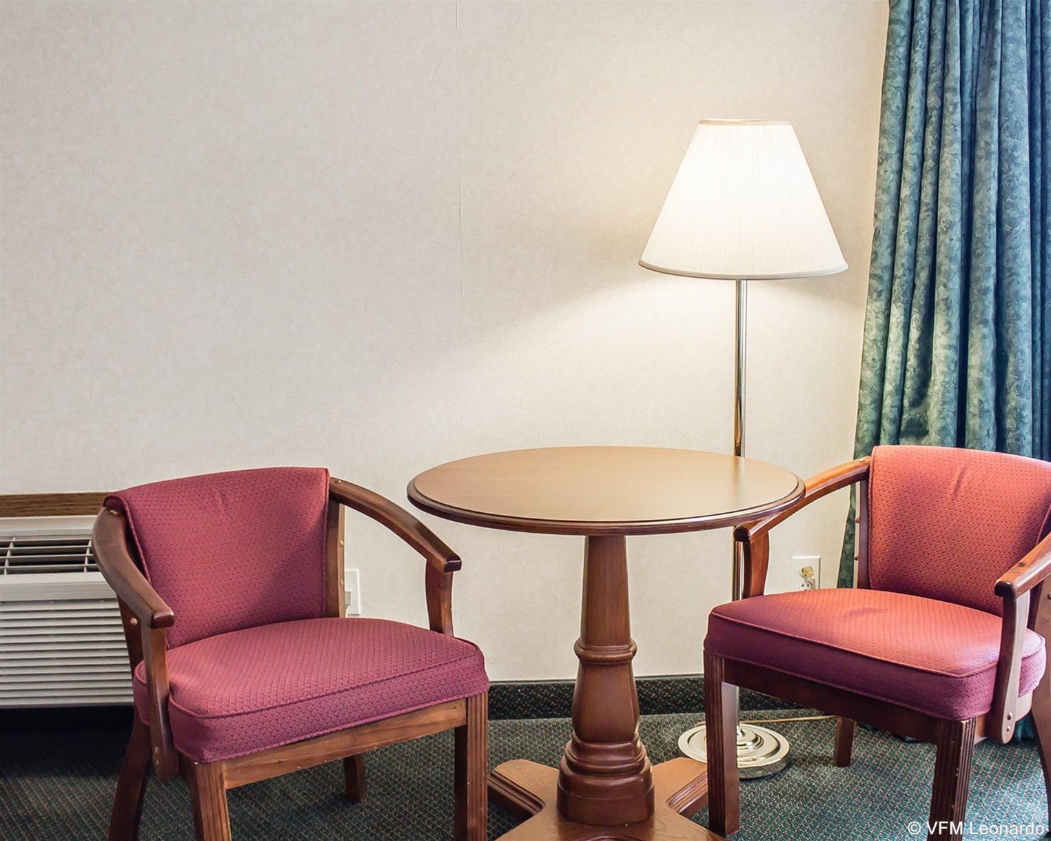 Quality Inn Lakefront Saint Ignace Exteriör bild