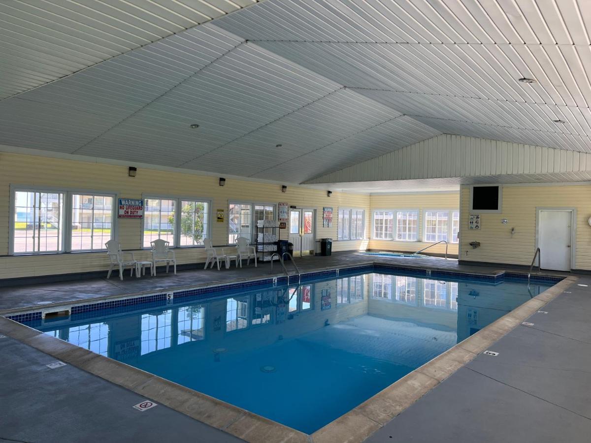 Quality Inn Lakefront Saint Ignace Exteriör bild