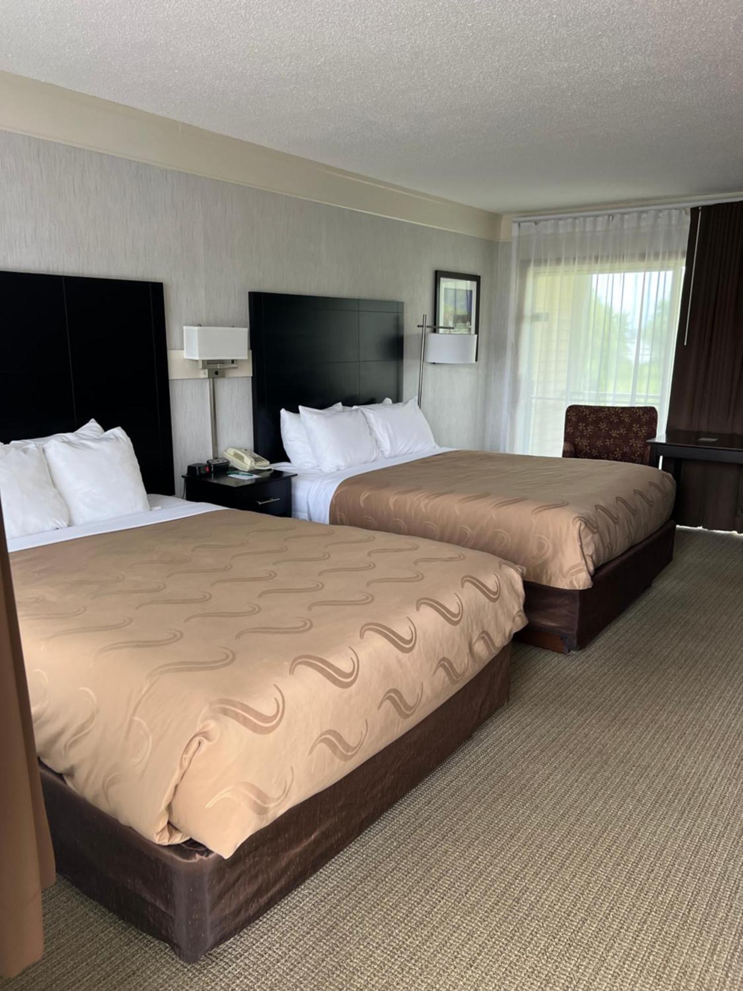 Quality Inn Lakefront Saint Ignace Exteriör bild