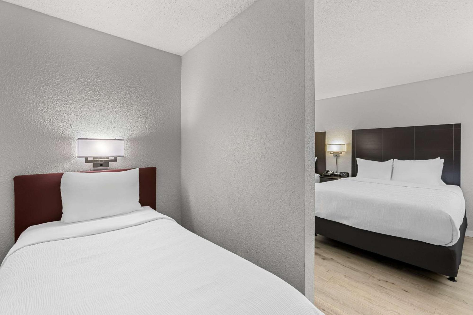 Quality Inn Lakefront Saint Ignace Exteriör bild