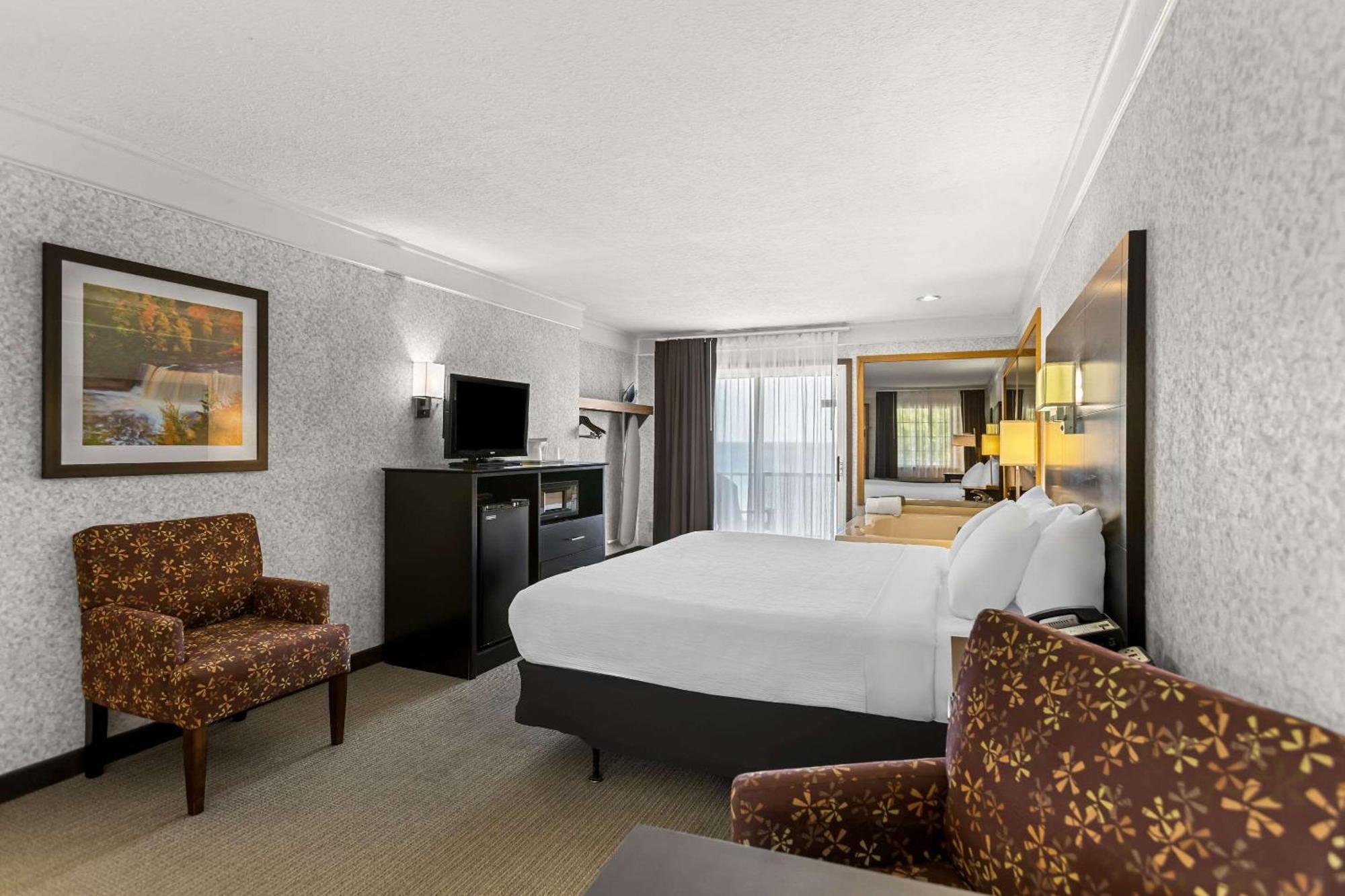 Quality Inn Lakefront Saint Ignace Exteriör bild