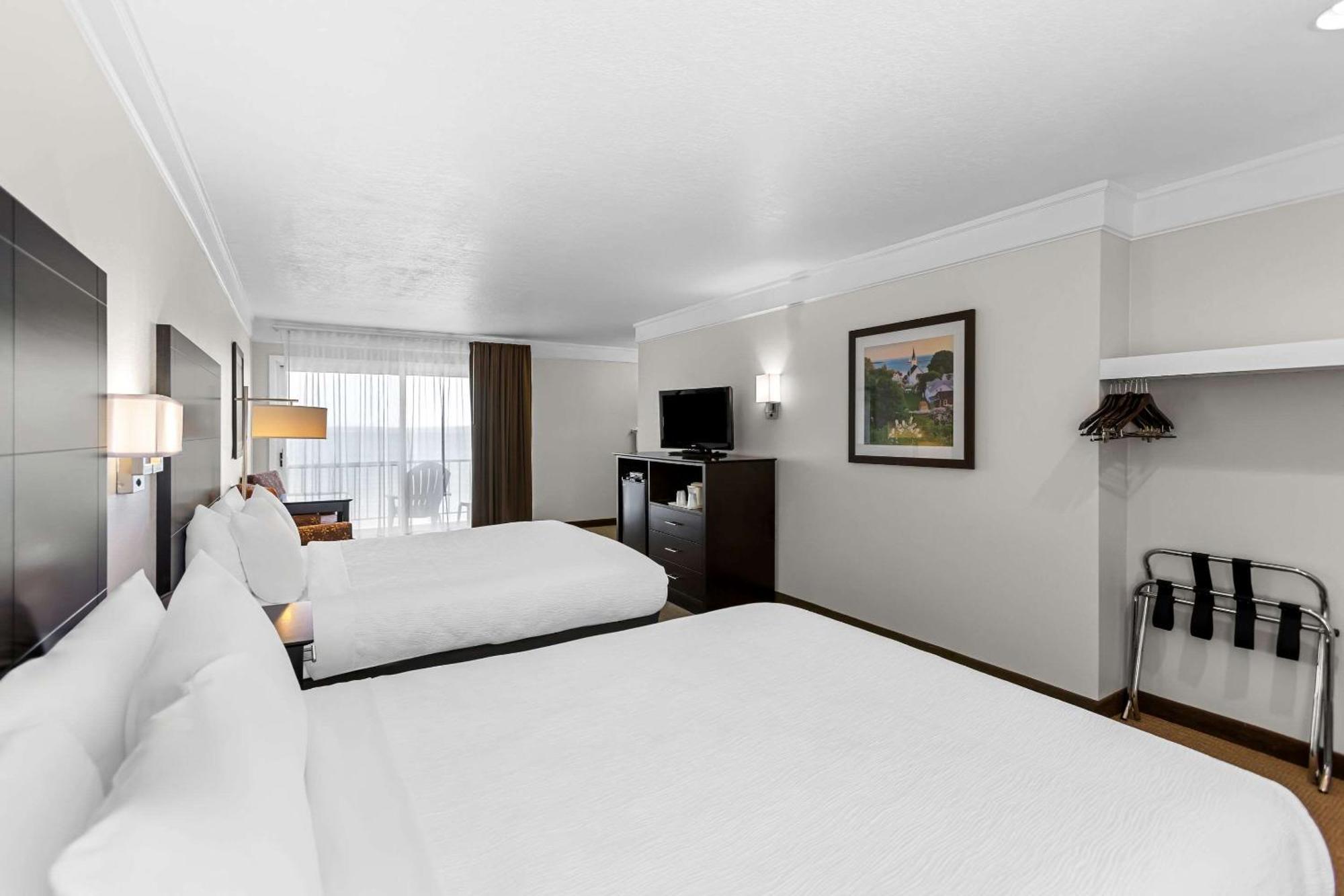 Quality Inn Lakefront Saint Ignace Exteriör bild