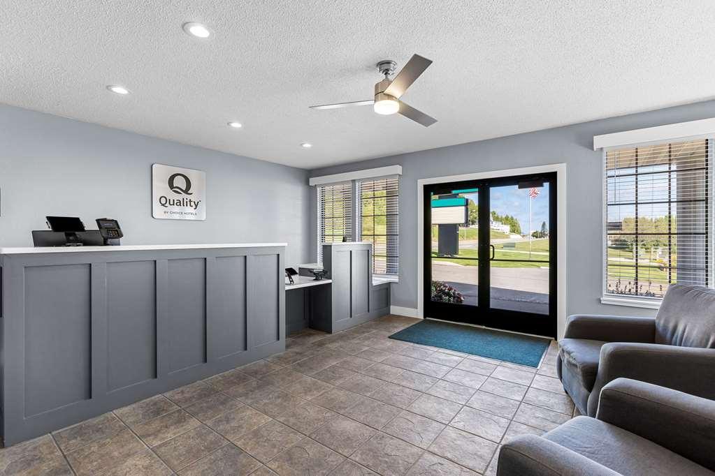 Quality Inn Lakefront Saint Ignace Inreriör bild